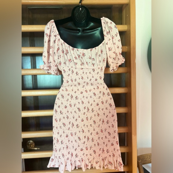 Pink dress - Picture 3 of 3